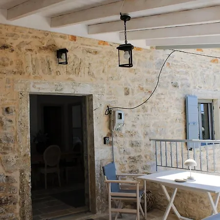 Casa vacanze Villa Mit Drei Schlafzimmern Und Atemberaubendem Meerblick Corfu (city)