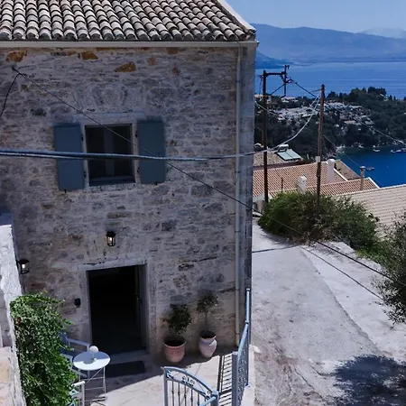 Casa vacanze Villa Mit Drei Schlafzimmern Und Atemberaubendem Meerblick Corfu (city)