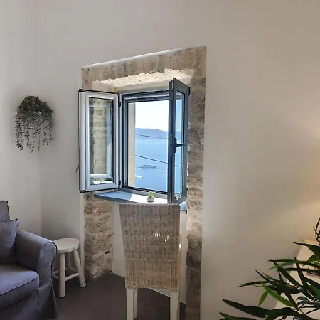 Villa Mit Drei Schlafzimmern Und Atemberaubendem Meerblick *