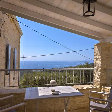 Casa vacanze Villa Mit Drei Schlafzimmern Und Atemberaubendem Meerblick Corfu (city)